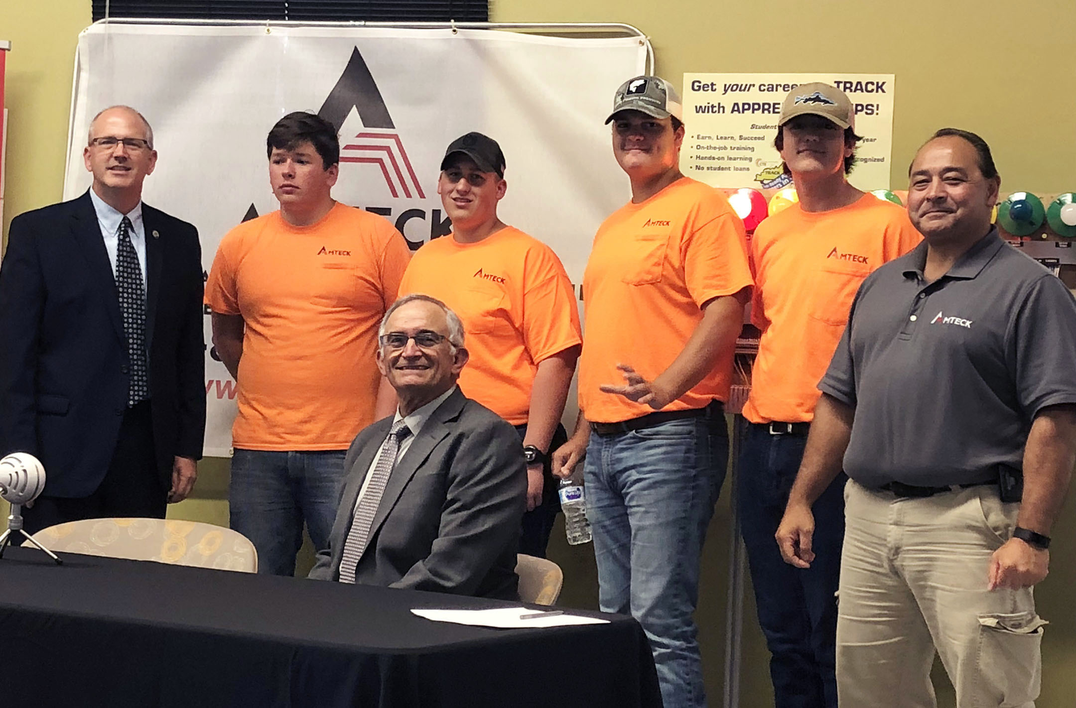 USDE Deputy Secretary Scott Stump visited the TRACK Youth Apprenticeship program at AMTECK, Lexington - September 2018